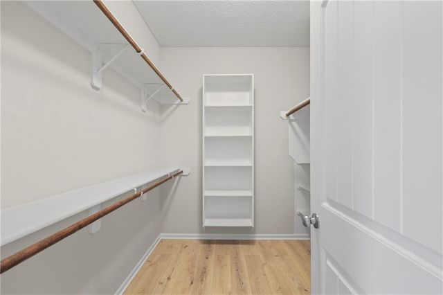 706 NW Green Drive, Grain Valley, MO 64029