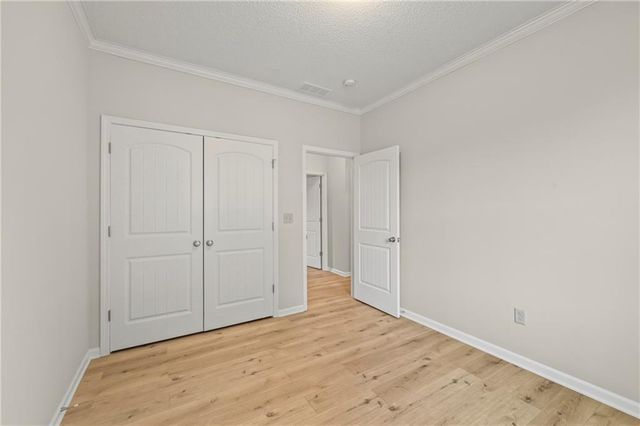 706 NW Green Drive, Grain Valley, MO 64029