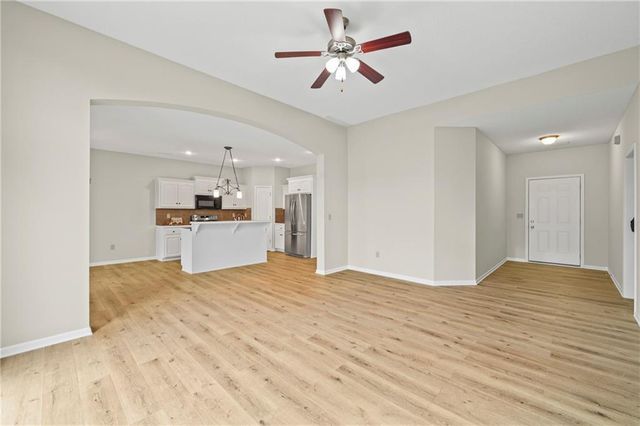 706 NW Green Drive, Grain Valley, MO 64029