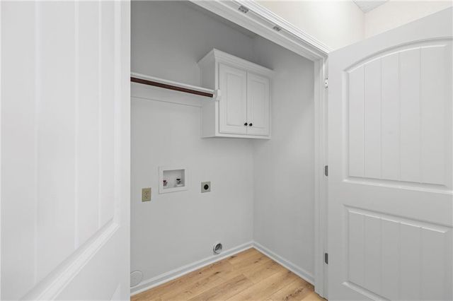 706 NW Green Drive, Grain Valley, MO 64029