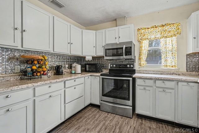5710 NE 140th Court, Williston, FL 32696