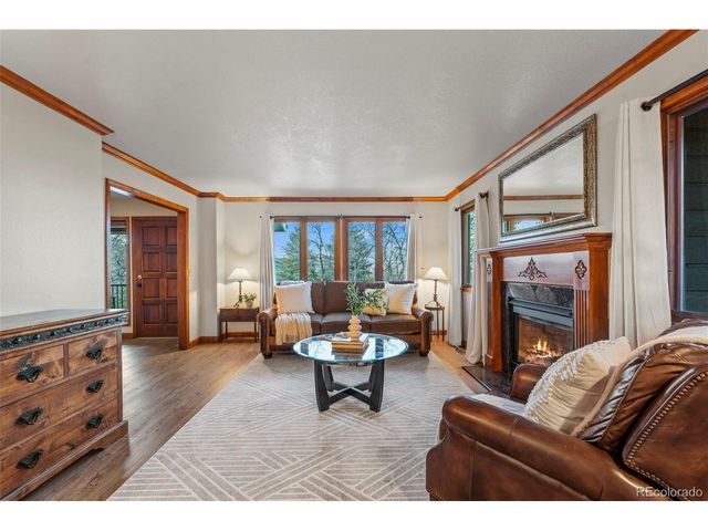 253 Chatham Dr, Colorado Springs, CO 80906