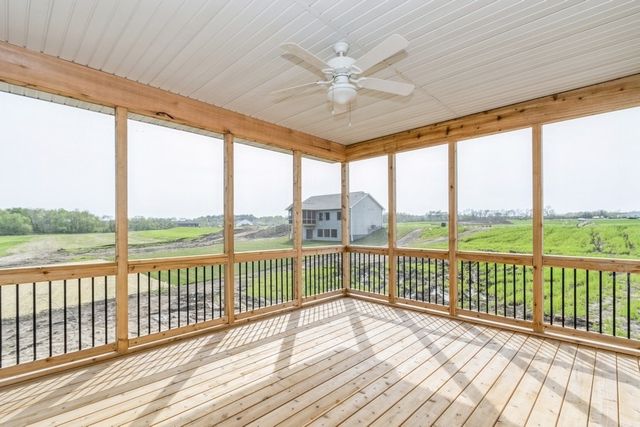 1036 Highland Trl, Solon, IA 52333