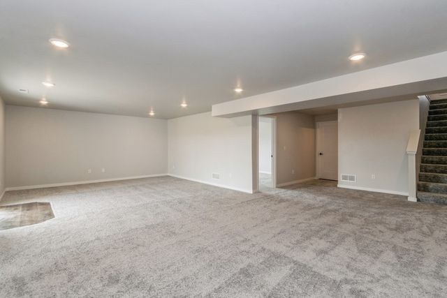 1036 Highland Trl, Solon, IA 52333