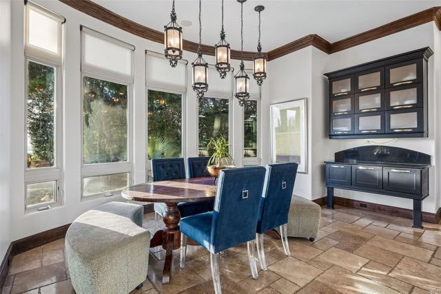 707 Oakhill Lane, Cedar Hill, TX 75104