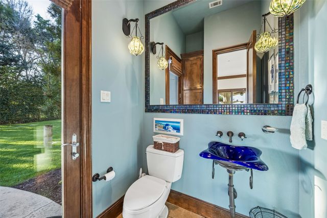 707 Oakhill Lane, Cedar Hill, TX 75104