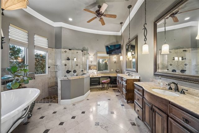 707 Oakhill Lane, Cedar Hill, TX 75104