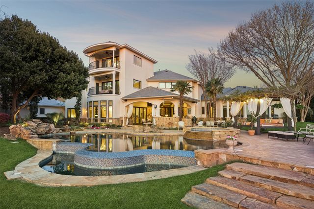 707 Oakhill Lane, Cedar Hill, TX 75104