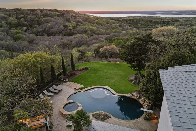 707 Oakhill Lane, Cedar Hill, TX 75104