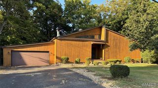 20 Hilldale Drive, Belleville, IL 62223