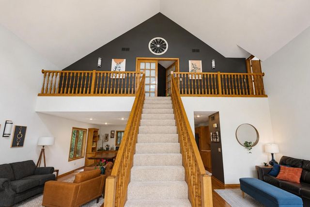 950 E Belvista Drive, North Mankato, MN 56003