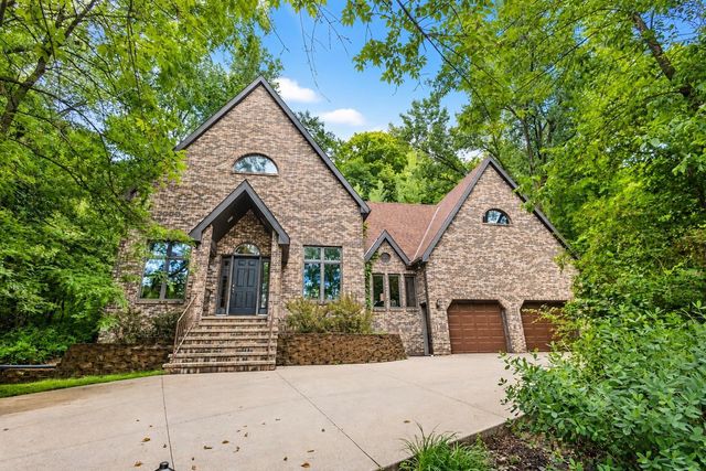 950 E Belvista Drive, North Mankato, MN 56003