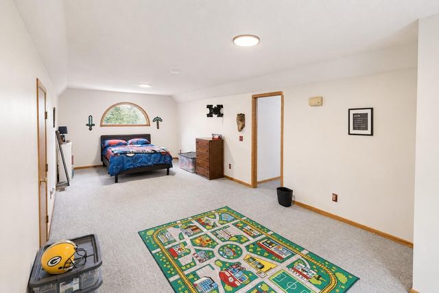 950 E Belvista Drive, North Mankato, MN 56003