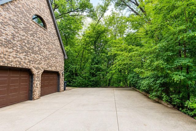 950 E Belvista Drive, North Mankato, MN 56003
