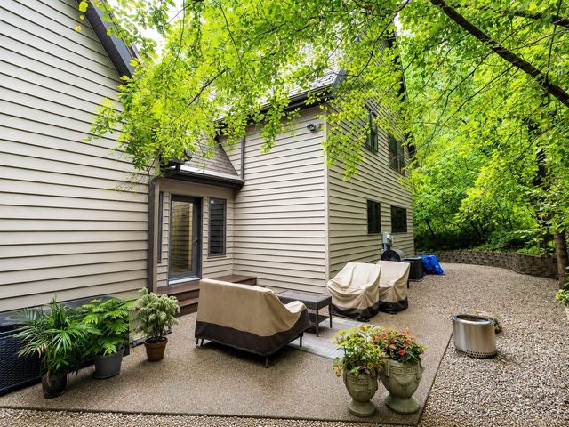 950 E Belvista Drive, North Mankato, MN 56003