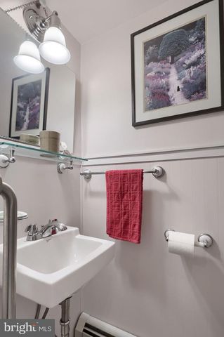26 W LEMON ST, Lititz, PA 17543
