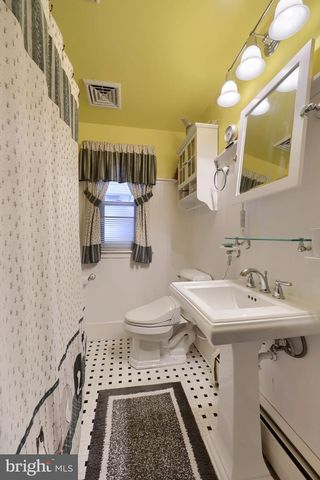 26 W LEMON ST, Lititz, PA 17543