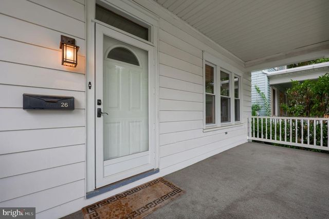 26 W LEMON ST, Lititz, PA 17543