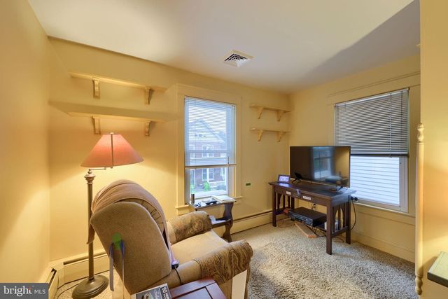 26 W LEMON ST, Lititz, PA 17543