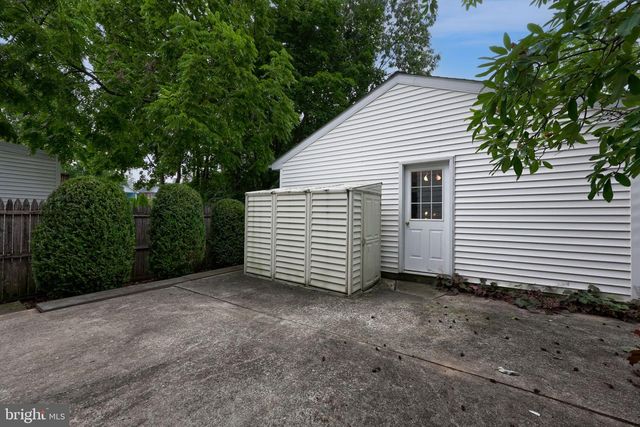 26 W LEMON ST, Lititz, PA 17543