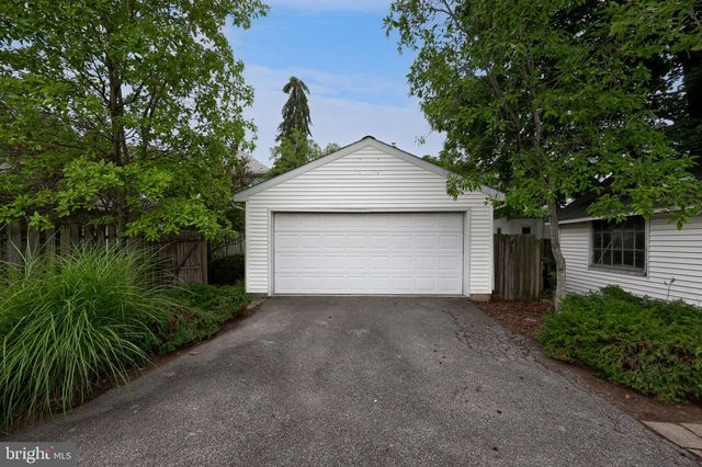 26 W LEMON ST, Lititz, PA 17543