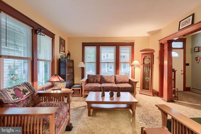 26 W LEMON ST, Lititz, PA 17543