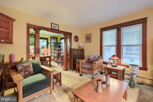 26 W LEMON ST, Lititz, PA 17543