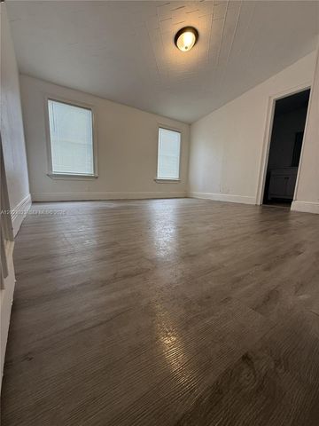 2731 SE 15th St 2731, Homestead, FL 33035
