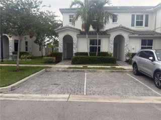 2731 SE 15th St 2731, Homestead, FL 33035