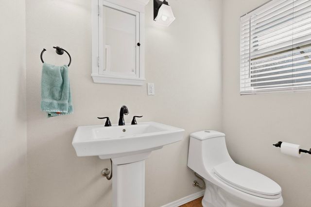 1062 Matador Drive SE, Albuquerque, NM 87123