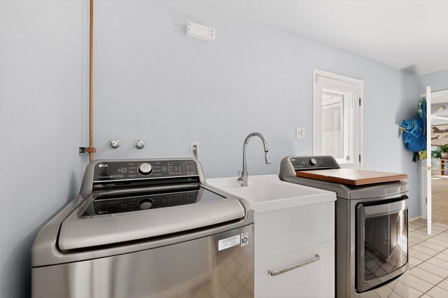 1062 Matador Drive SE, Albuquerque, NM 87123