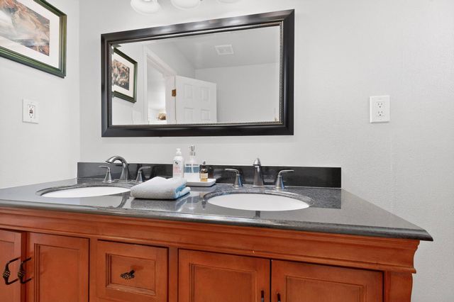 1062 Matador Drive SE, Albuquerque, NM 87123