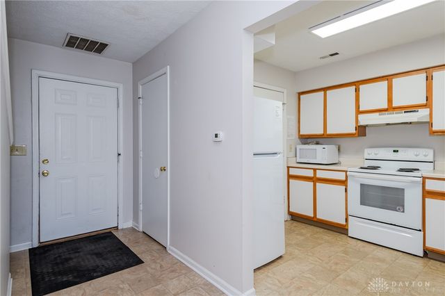 978 Irving Avenue 28, Dayton, OH 45419