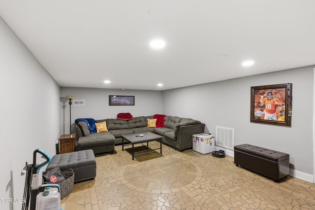 1200 7th Avenue, Bristol, TN 37620