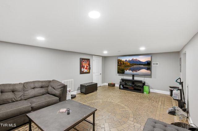 1200 7th Avenue, Bristol, TN 37620