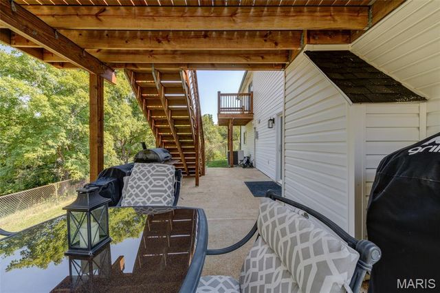 307 Twistedoak Court, Ballwin, MO 63021