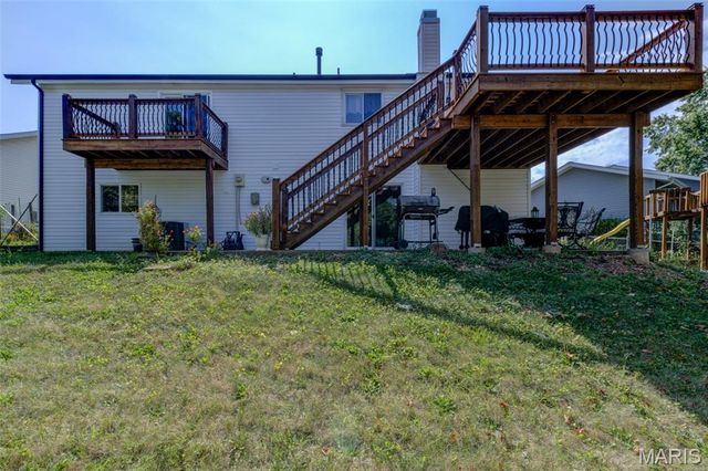 307 Twistedoak Court, Ballwin, MO 63021