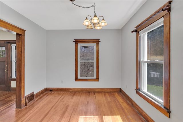 2450 Pleuchel Rd, Franklin Park, PA 15143