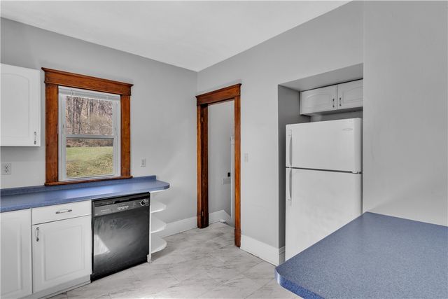 2450 Pleuchel Rd, Franklin Park, PA 15143