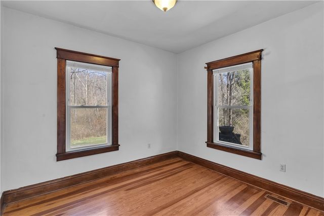 2450 Pleuchel Rd, Franklin Park, PA 15143