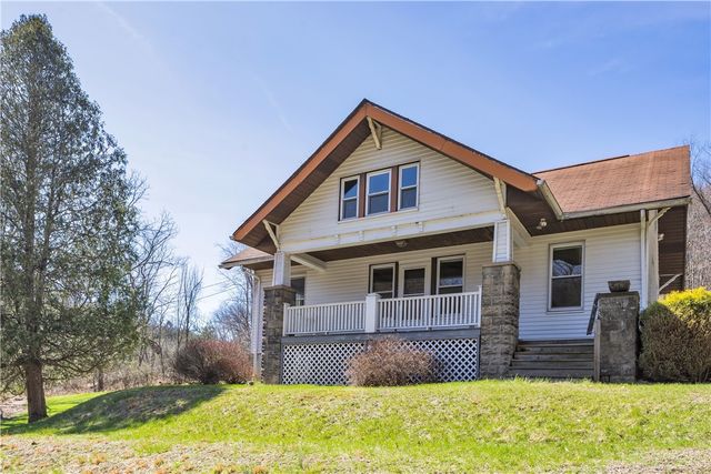 2450 Pleuchel Rd, Franklin Park, PA 15143