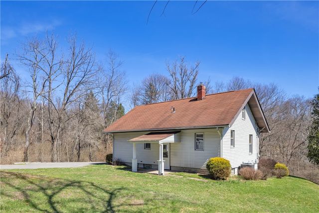 2450 Pleuchel Rd, Franklin Park, PA 15143