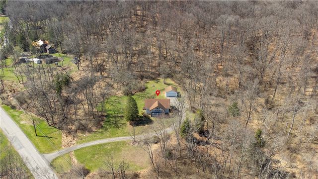 2450 Pleuchel Rd, Franklin Park, PA 15143