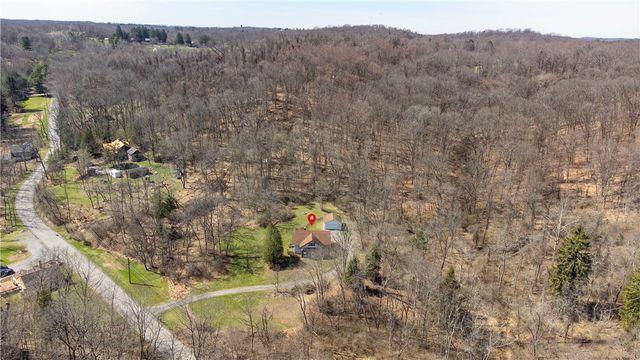 2450 Pleuchel Rd, Franklin Park, PA 15143