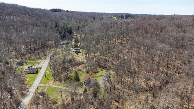 2450 Pleuchel Rd, Franklin Park, PA 15143