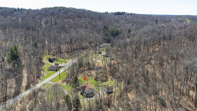 2450 Pleuchel Rd, Franklin Park, PA 15143