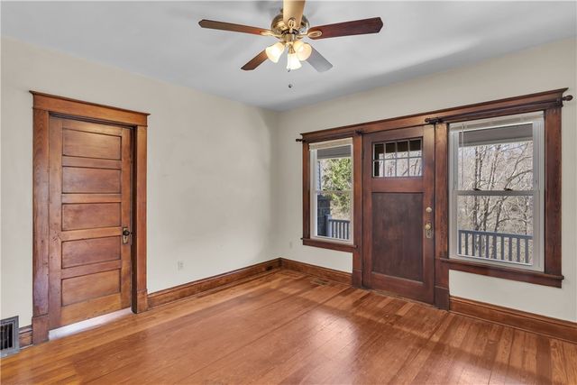 2450 Pleuchel Rd, Franklin Park, PA 15143