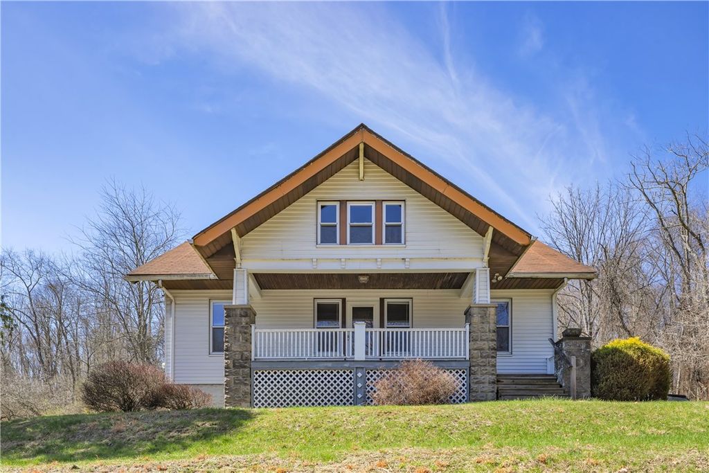 2450 Pleuchel Rd, Franklin Park, PA 15143