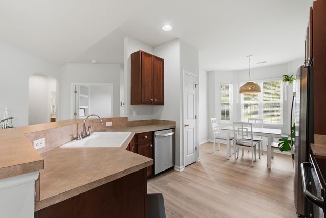 7303 Kestrel Trail, Hanahan, SC 29410