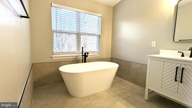 21506 TROWBRIDGE SQ, Ashburn, VA 20147